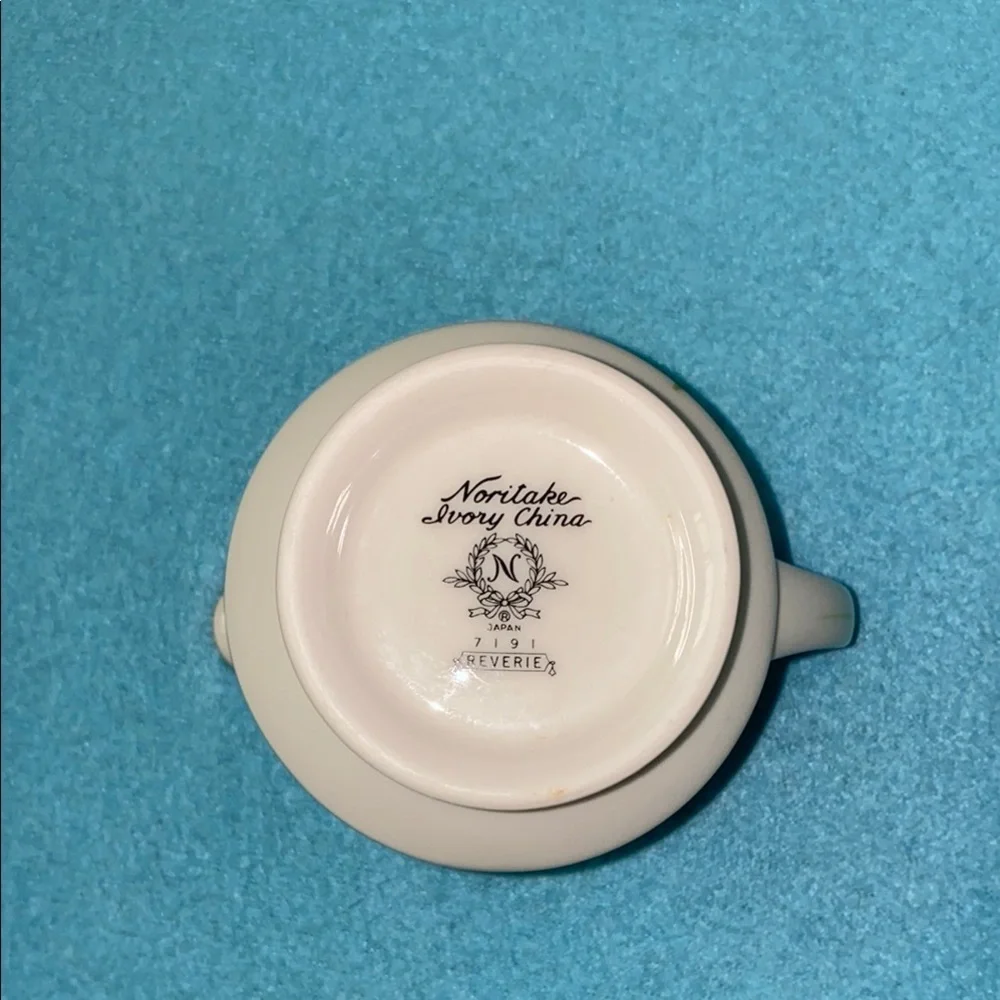 NORITAKE IVORY CHINA REVERIE floral butterfly creamer pitcher vintage 1974 NEW